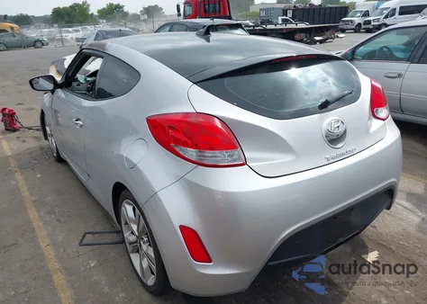 2017 Hyundai Veloster Value Edition z USA, uszkodzony, nr VIN KMHTC6AD4HU319622